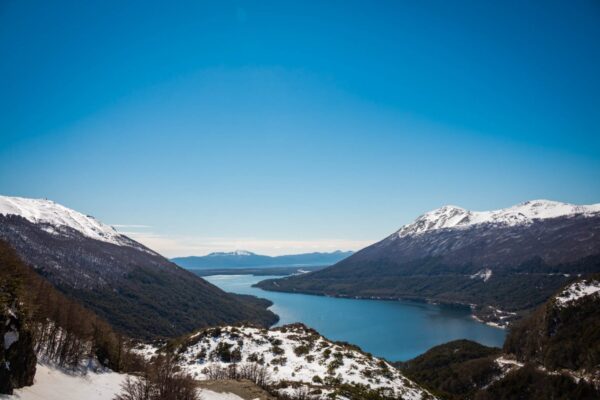 Lago Escondido y Centro Invernal